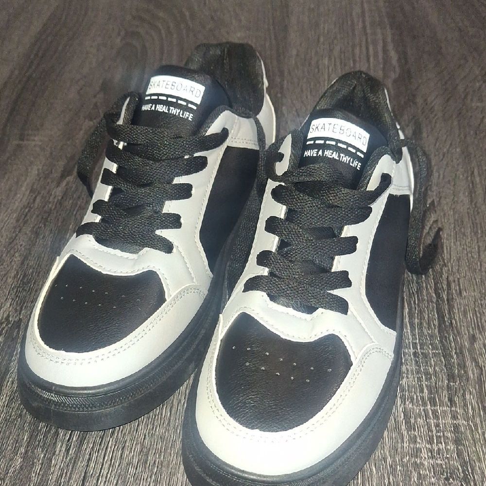 Skateboard Sneakers- Mens Sz 8 - Euro-41
